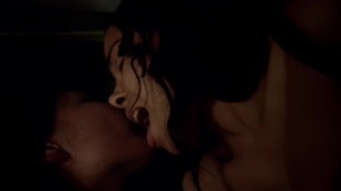 Black Sails - S02E02 - Lesbian Scene - Jessica Parker Kennedy & Clara Paget