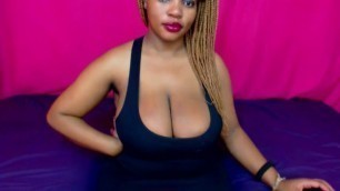 Hot Black Girl Jiggles Her Huge Titties - DamnCam.net