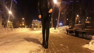 Walking In Hot Leather Leggins And Black Platform High Heels (1)