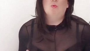 Nicki-Crossdress Handjob in sexy black Catsuit